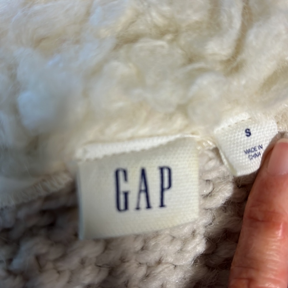 Gap Sweater Vest View 4